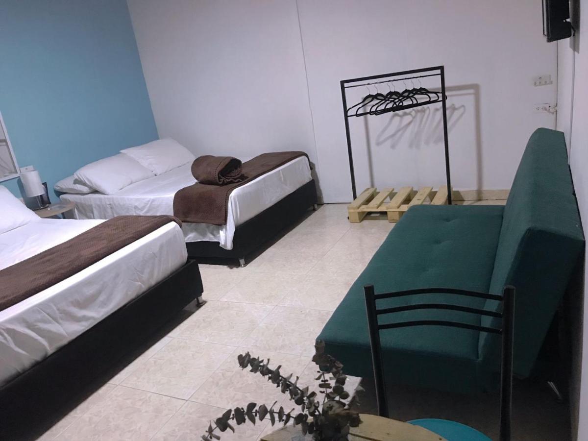 Hospedaje Casa Rosa Jardín Esterno foto