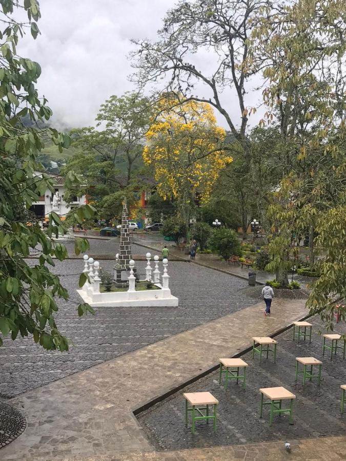 Hospedaje Casa Rosa Jardín Esterno foto