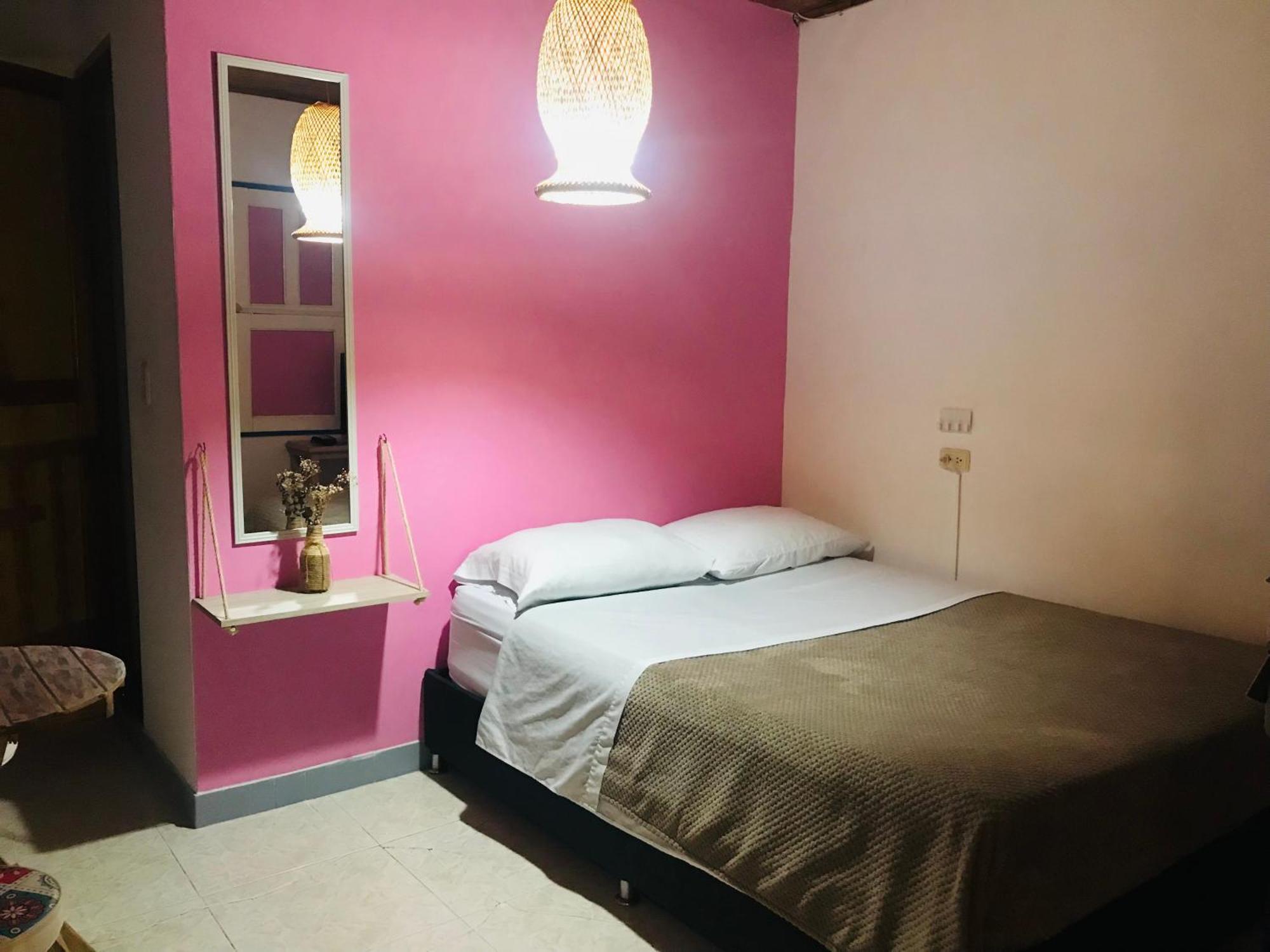 Hospedaje Casa Rosa Jardín Esterno foto