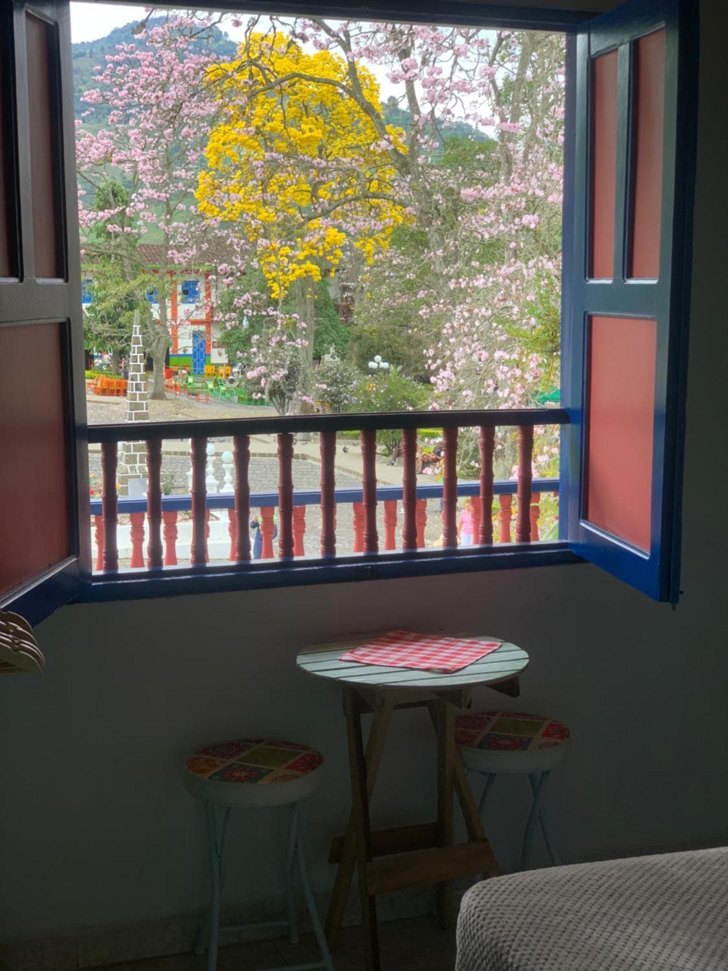 Hospedaje Casa Rosa Jardín Esterno foto